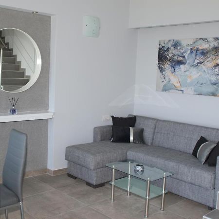 Attic Apartments Agia Anna  Buitenkant foto