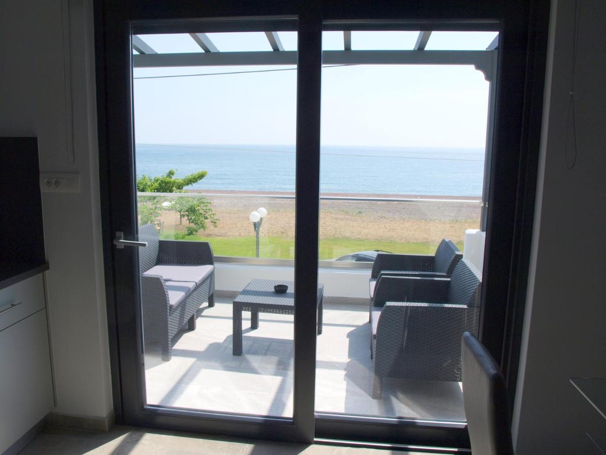 Attic Apartments Agia Anna  Buitenkant foto