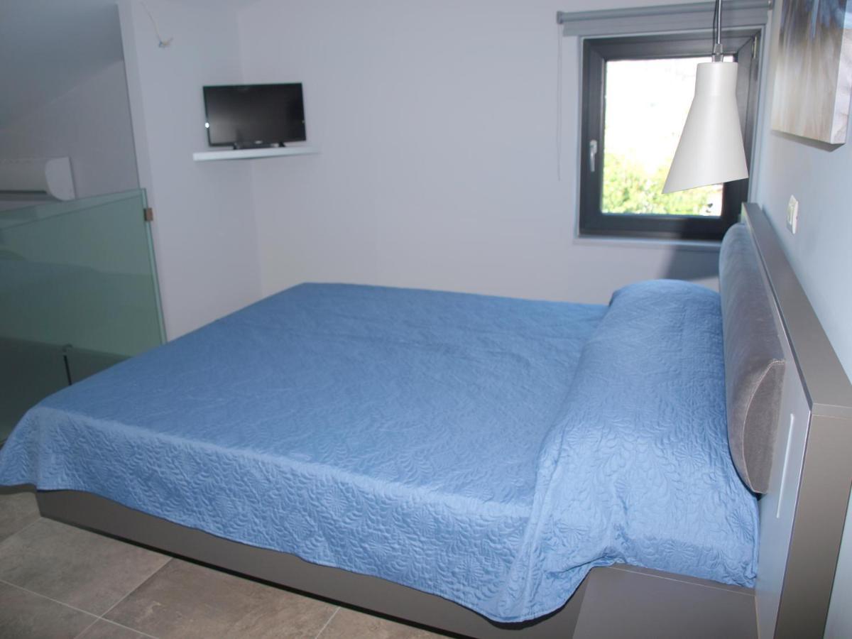 Attic Apartments Agia Anna  Buitenkant foto