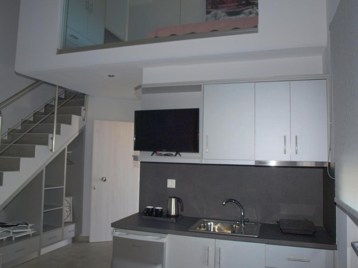 Attic Apartments Agia Anna  Buitenkant foto