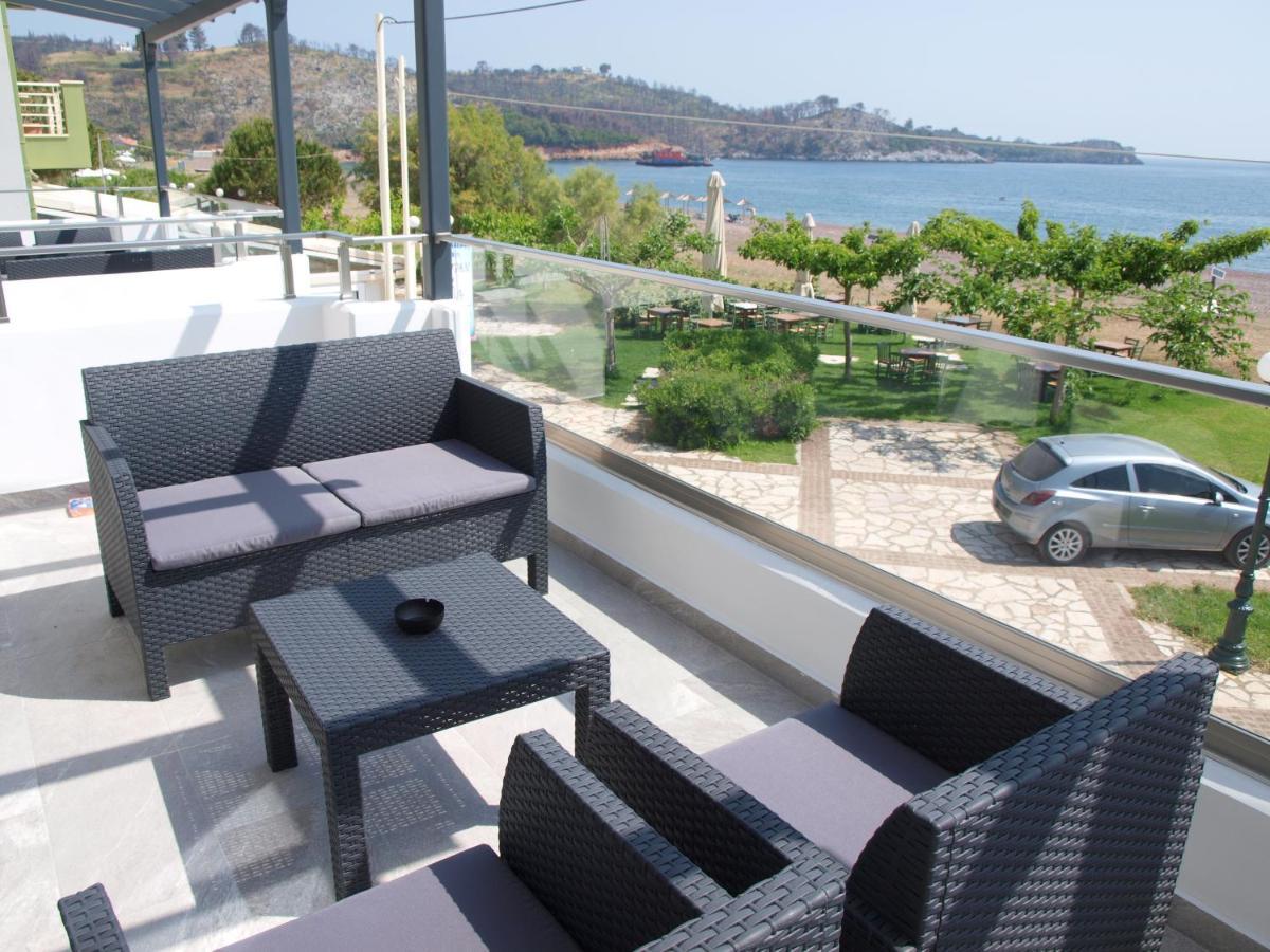 Attic Apartments Agia Anna  Buitenkant foto