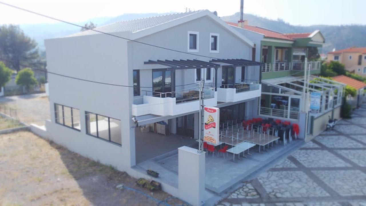 Attic Apartments Agia Anna  Buitenkant foto